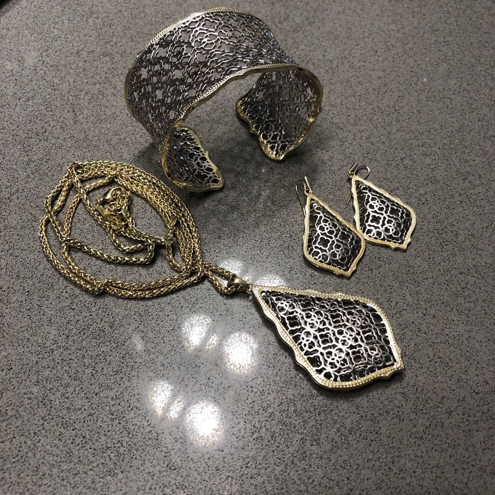 Kendra Scott Set - Picture 2 of 3